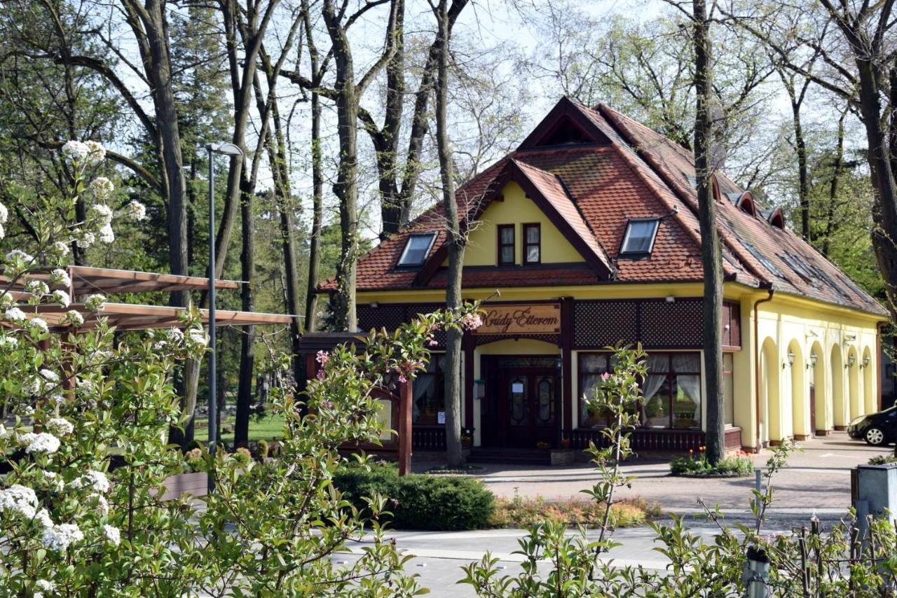 Villa Hotel Debrecen Eksteriør billede