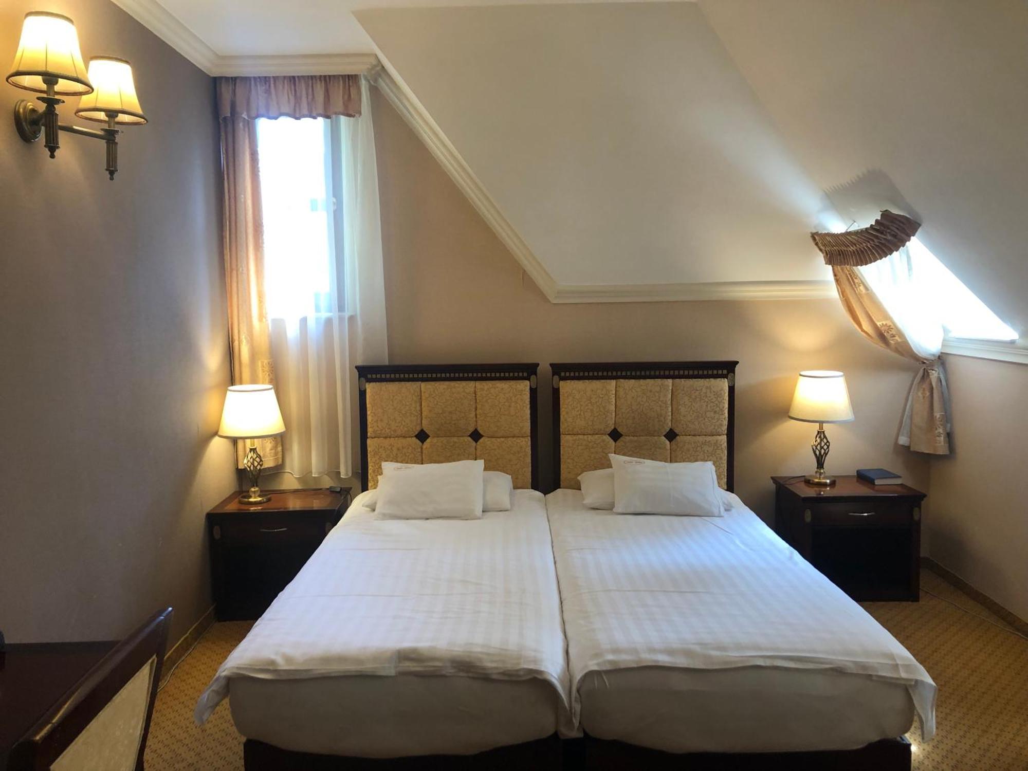 Villa Hotel Debrecen Eksteriør billede